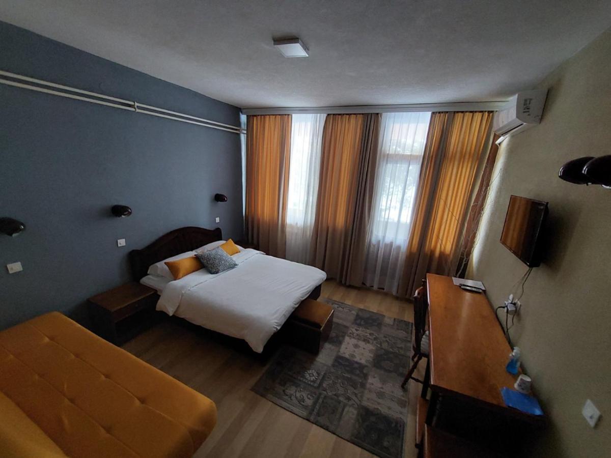 Lakeview Hotel And Resort Otesevo Exterior foto